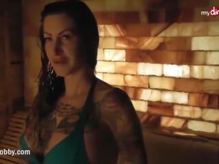Pieptoasa tatuat milf lovituri ei om de the piscina murdar film videouri
