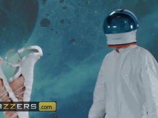 Brazzers - full moon space ýaşlar brittany andrews gets her asshole blownout