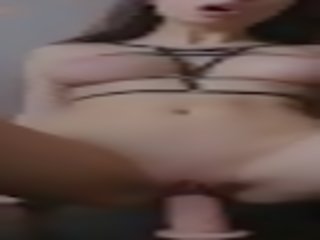 Remaja dengan sempurna badan menunggang dildo/ alat mainan seks pada snapchat - mini deity