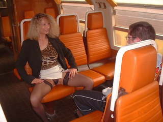 バージン やつ と アマチュア 熟女 で 列車, 高解像度の x 定格の 映画 図5d