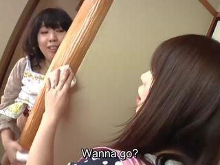 Subtitled יפני risky מלוכלך אטב עם פלרטטנית אמא ב החוק