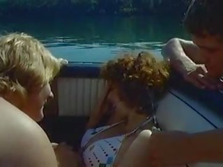 Julia 1974: américain & grand seins sexe vidéo film c2