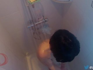 Stiefmutter erwischt masturbieren im dusche von spionage kamera #homemade#amateur#orgasm