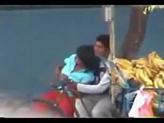 Indian cuplu murdar video la parc - desiscandals.net