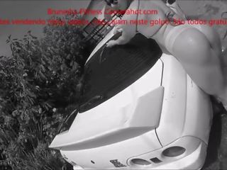 Automašīna mazgāšana ar striptīzs pie dārzs mitra krekls - peladinha lavando o carro