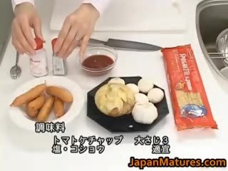 Hitomi kurosaki perfected asiatico pollastrella parte 1